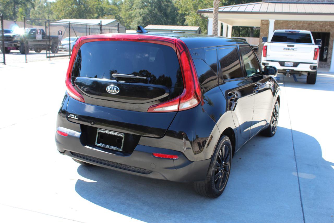 Used 2020 Kia Soul LX image 18