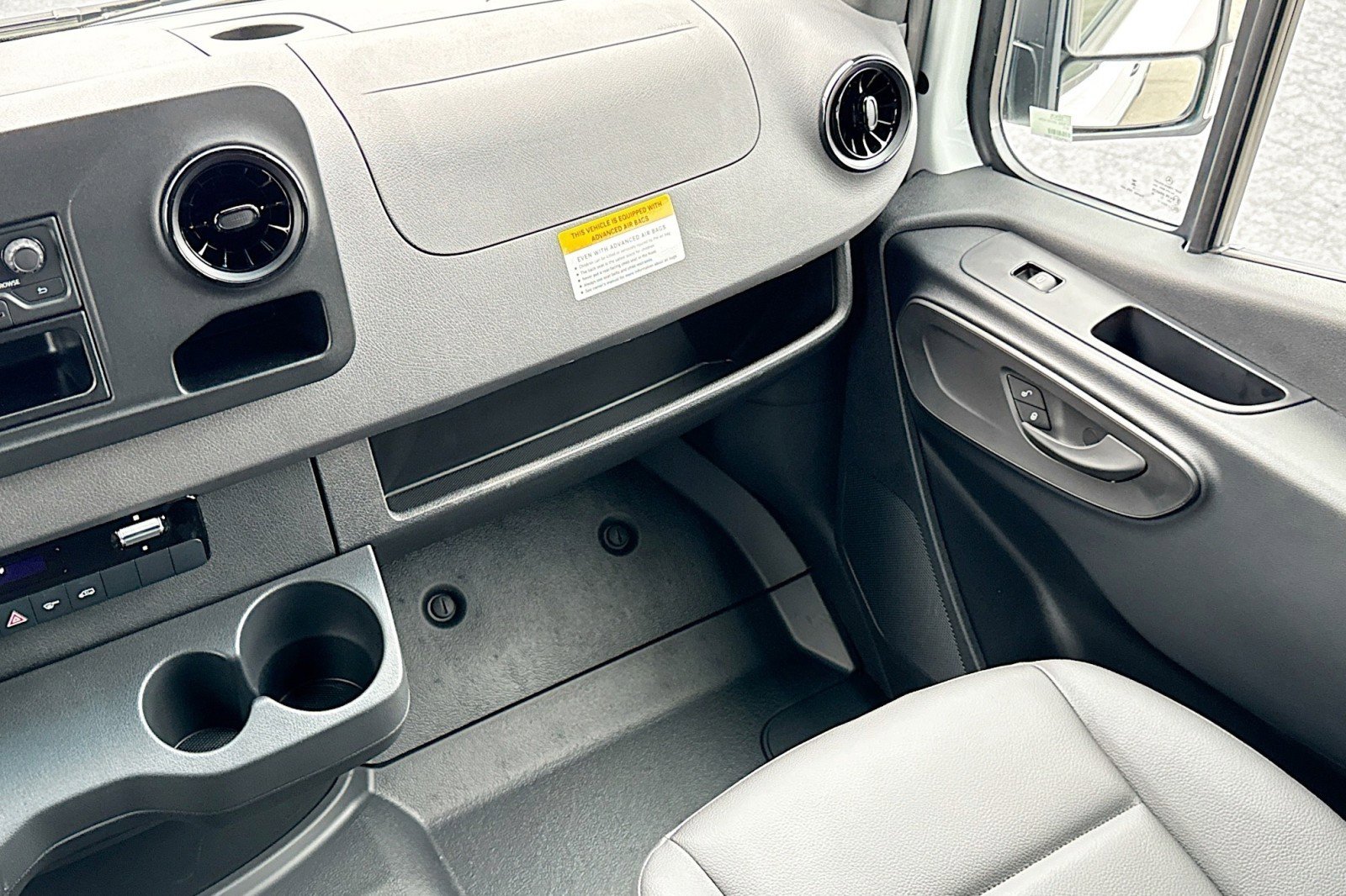 New 2025 Mercedes-Benz Sprinter 2500 image 18