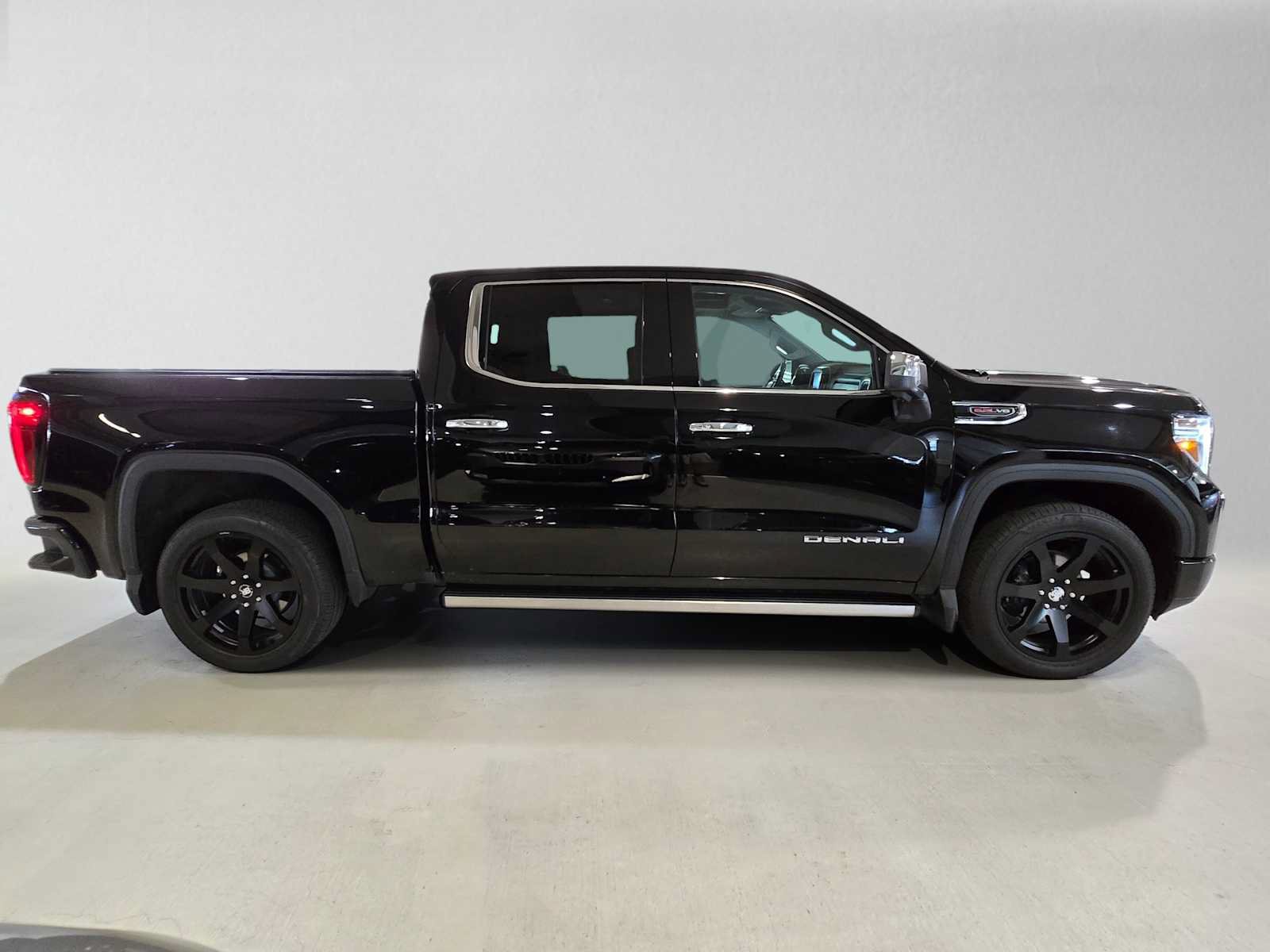 Used 2020 GMC Sierra 1500 Denali w/ Denali Ultimate Package AWD/4WD image 2
