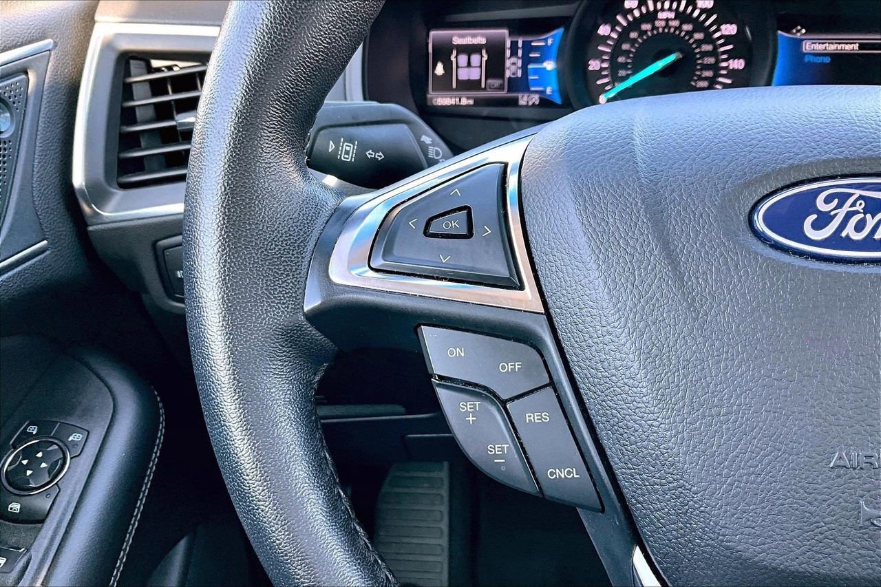 Used 2024 Ford Edge Titanium image 28