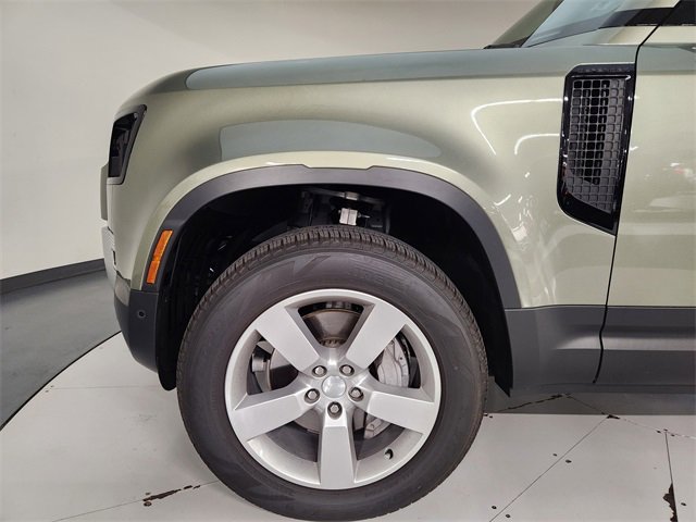 Used 2025 Land Rover Defender 110 S image 11