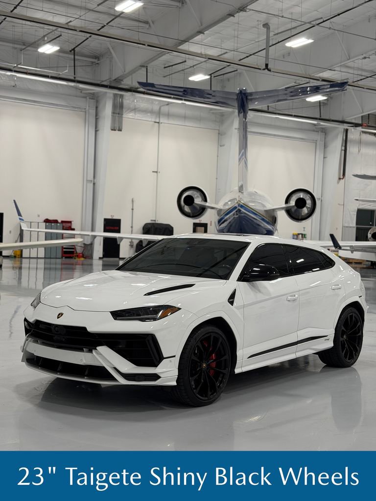 Used 2024 Lamborghini Urus S AWD/4WD image 3
