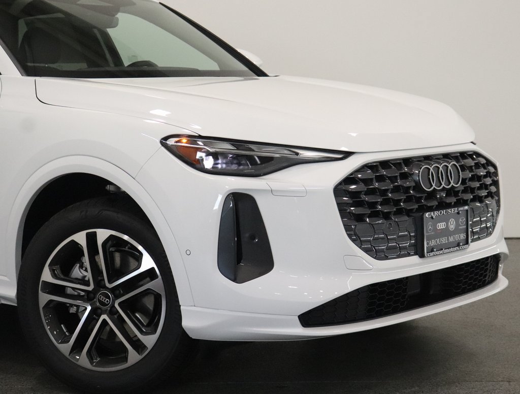 Used 2025 Audi Q5 Premium w/ Convenience Package AWD/4WD image 3