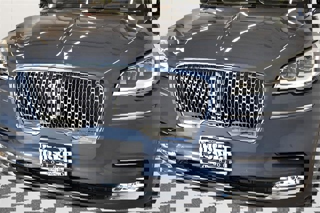 Used 2021 Lincoln Aviator Reserve w/ Equipment Group 202A image 16