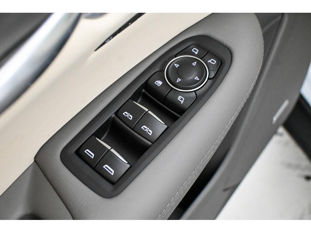 New 2026 Cadillac XT5 Premium Luxury w/ Driver Assist Package AWD/4WD image 18