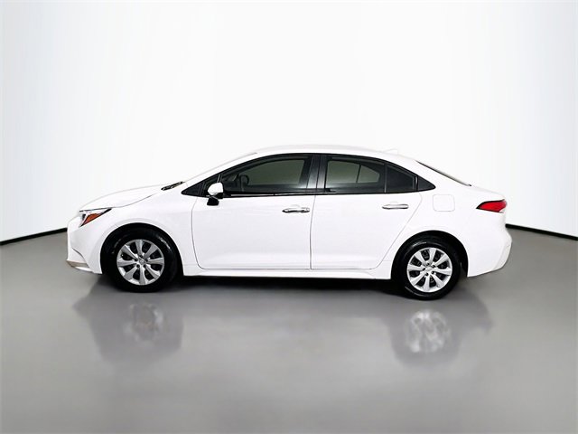 Used 2023 Toyota Corolla LE image 6