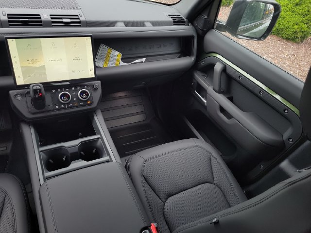 New 2026 Land Rover Defender 110 S AWD/4WD image 17