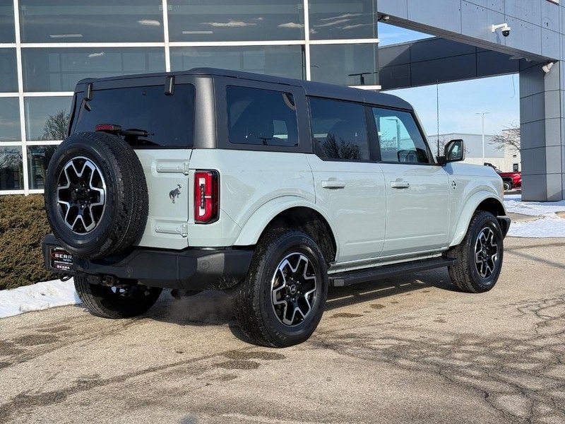 Used 2023 Ford Bronco Outer Banks image 3