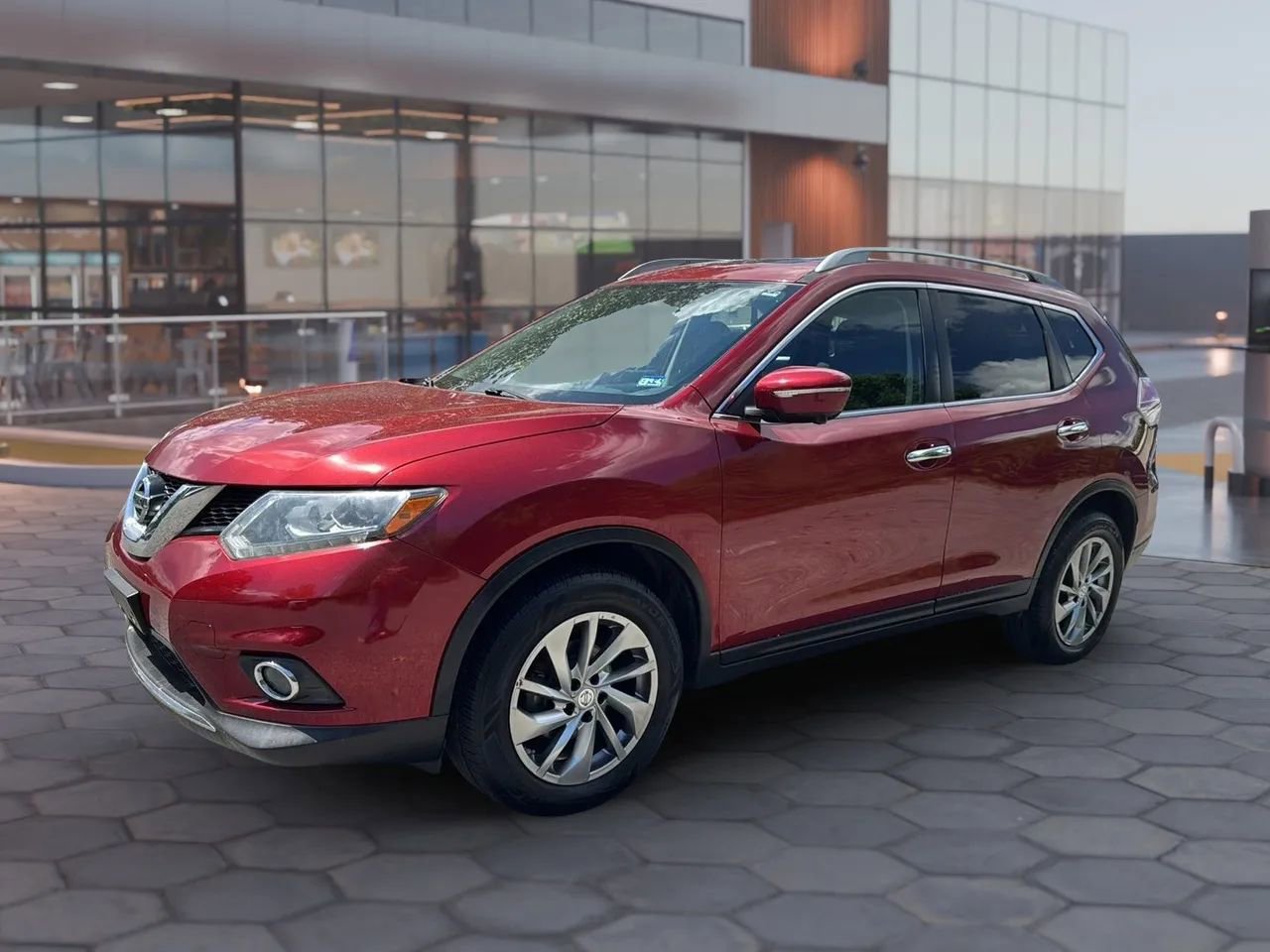 Used 2014 Nissan Rogue SL w/ SL Premium Package