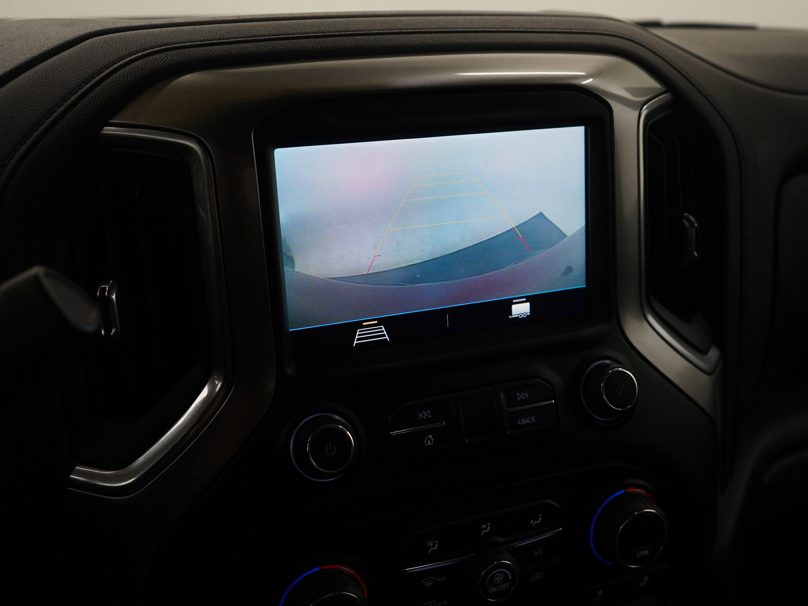 Used 2019 Chevrolet Silverado 1500 LT image 29