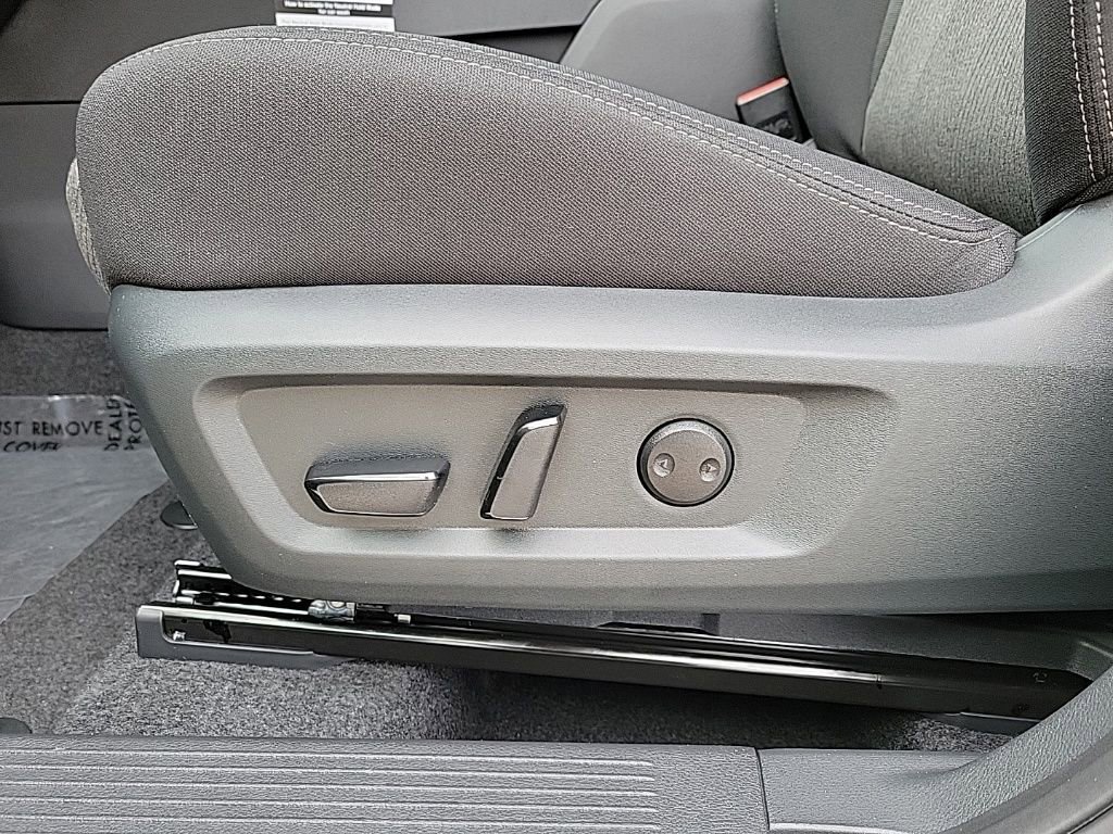 New 2026 Nissan Rogue SV w/ Cold Weather Package AWD/4WD image 19