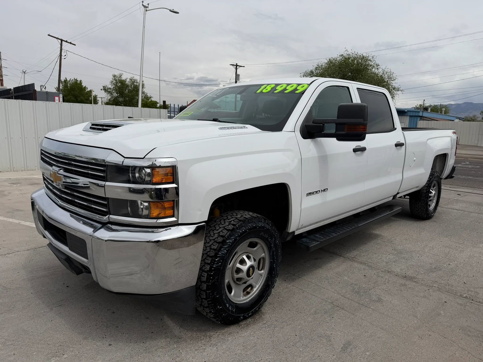 Used 2018 Chevrolet Silverado 2500 W/T w/ WT Convenience Package AWD/4WD image 1