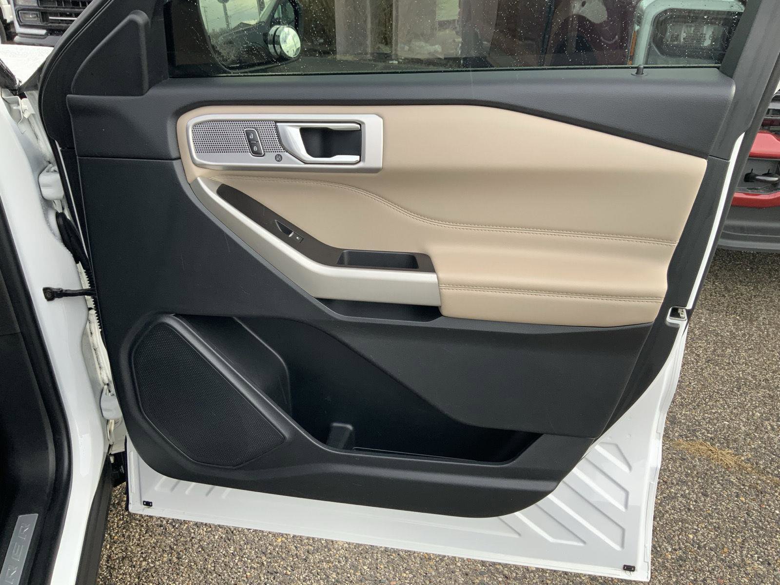 Used 2022 Ford Explorer Limited image 69