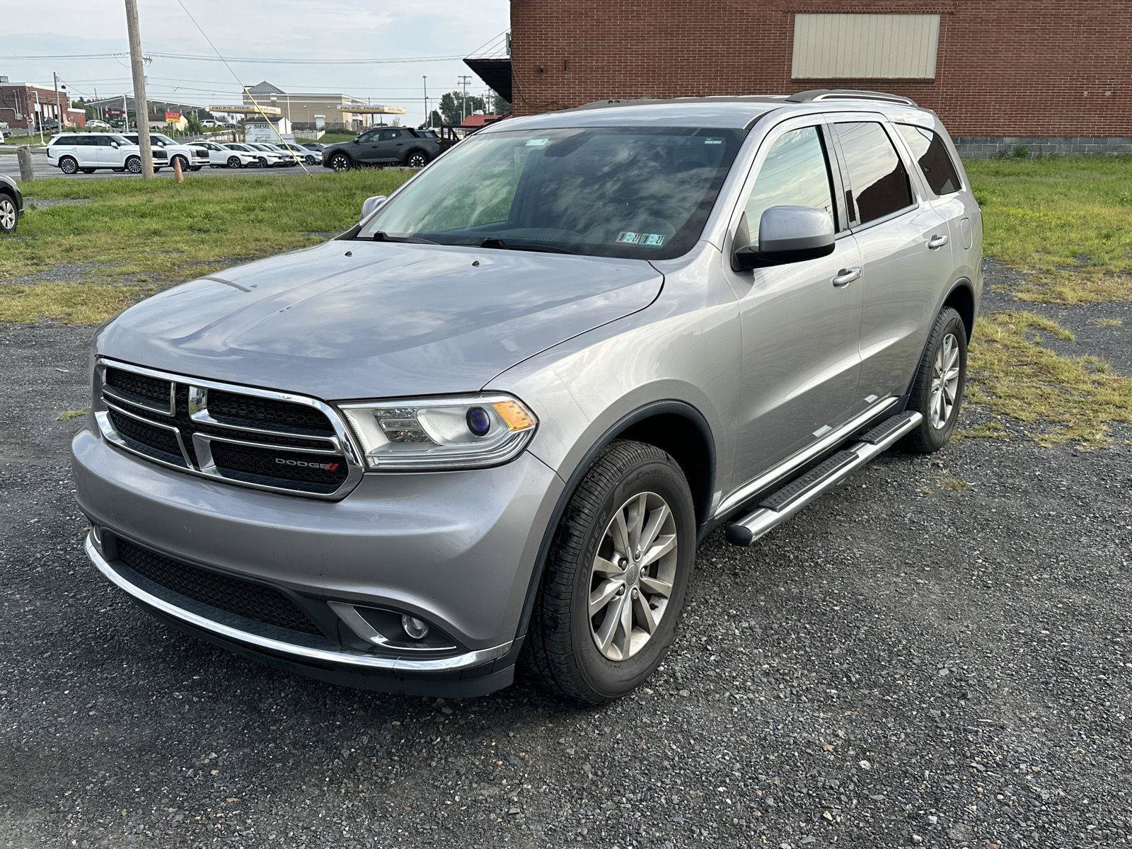 Used 2017 Dodge Durango SXT w/ Quick Order Package 23B AWD/4WD image 4