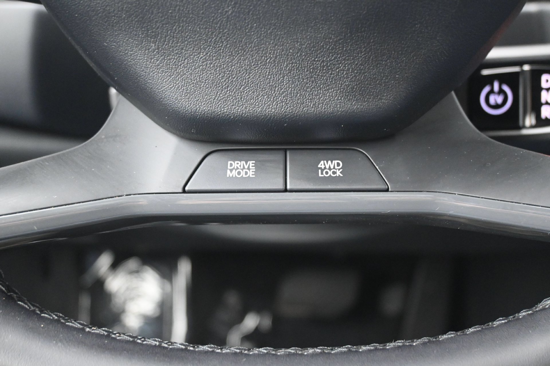 Used 2024 Kia EV9 Land AWD/4WD image 24