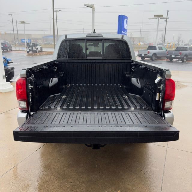 Used 2022 Toyota Tacoma SR image 12