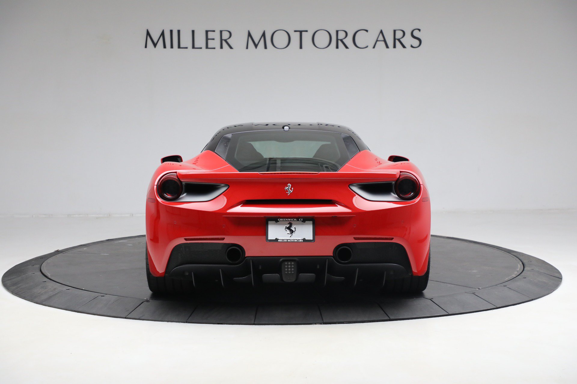 Certified 2018 Ferrari 488 GTB RWD image 6