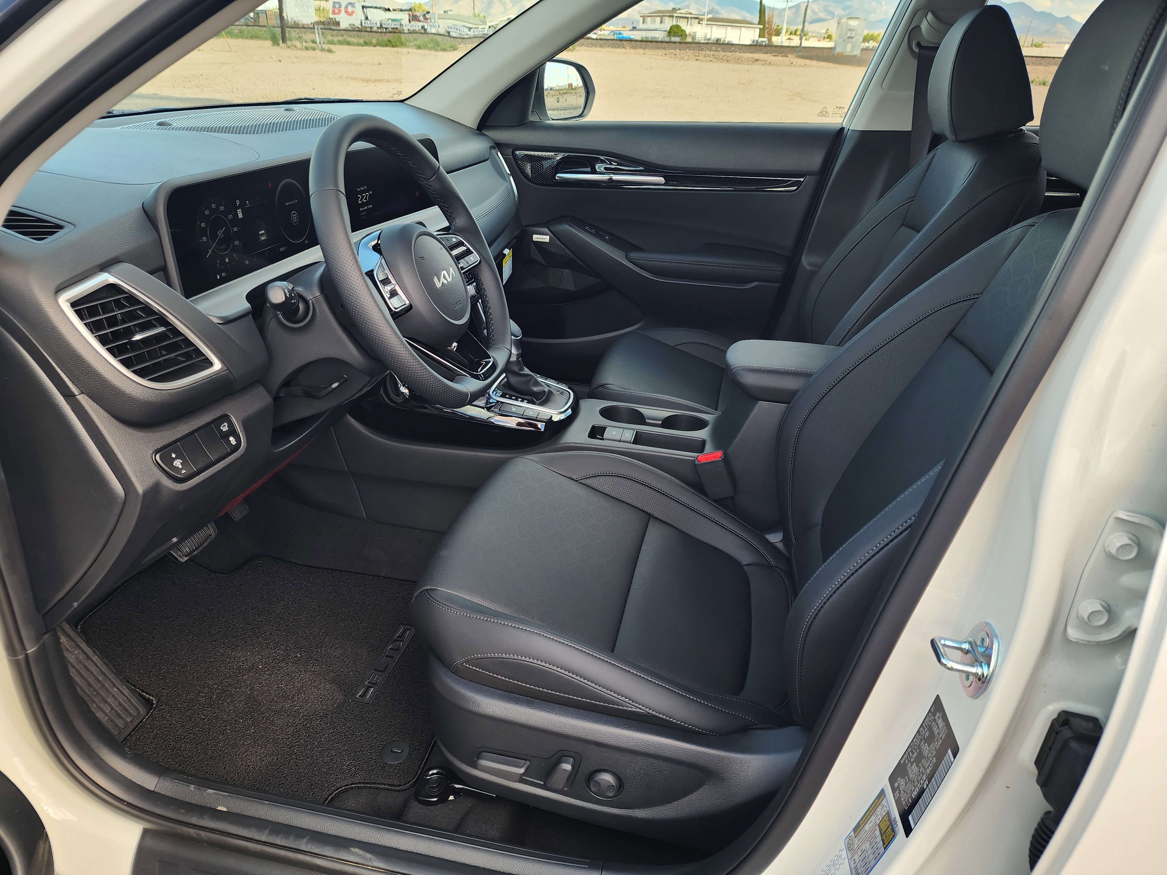 New 2026 Kia Seltos SX image 12