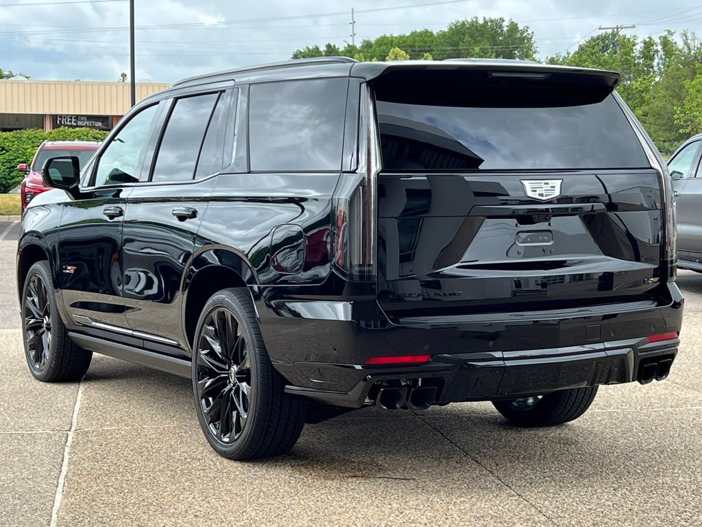 New 2026 Cadillac Escalade V w/ LPO, ONYX Package AWD/4WD image 15