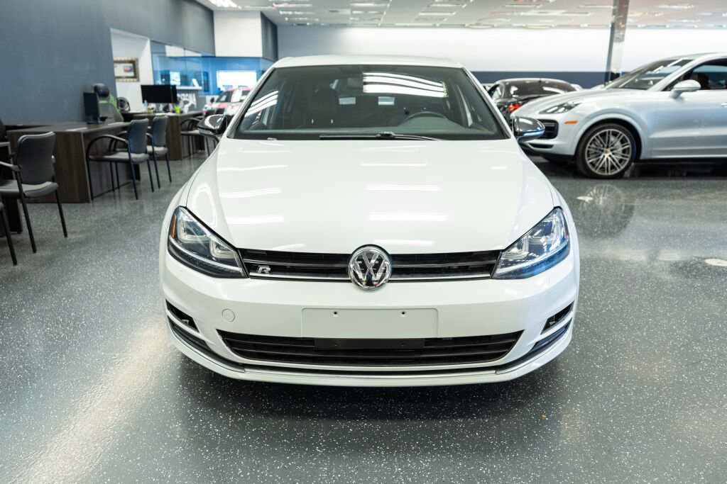 Used 2016 Volkswagen Golf R 4-Door image 2