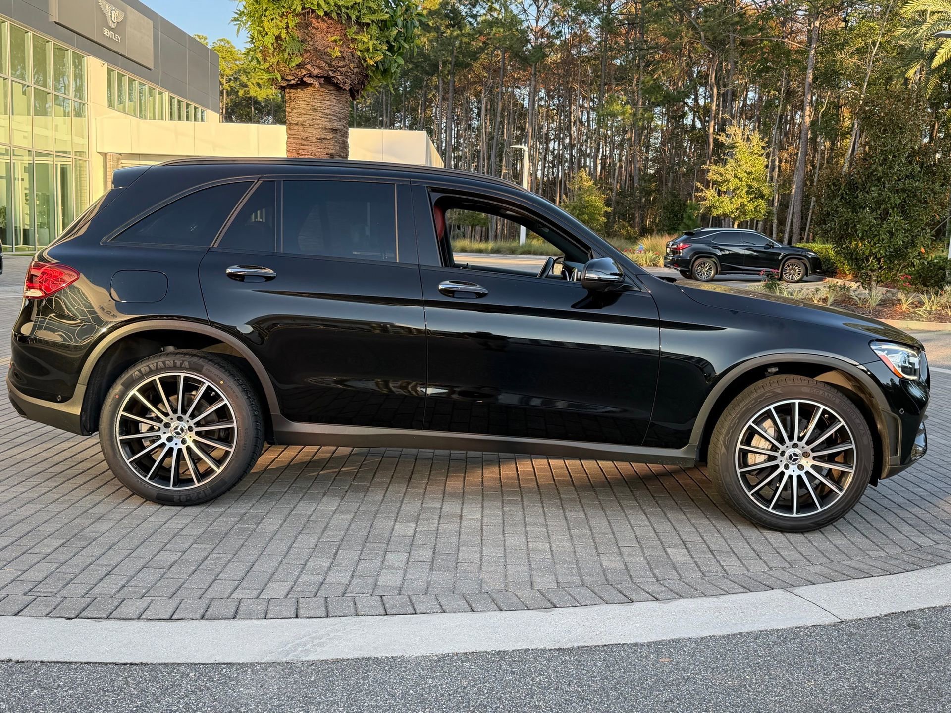 Used 2022 Mercedes-Benz GLC 300 image 5