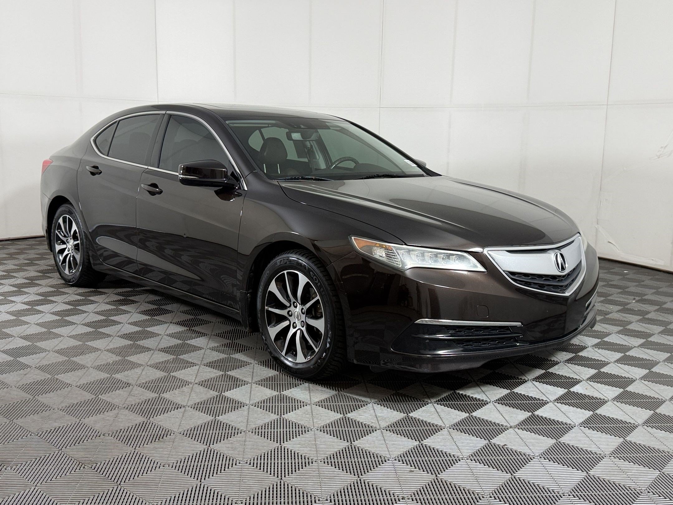 Used 2015 Acura TLX w/ Technology Package FWD image 7