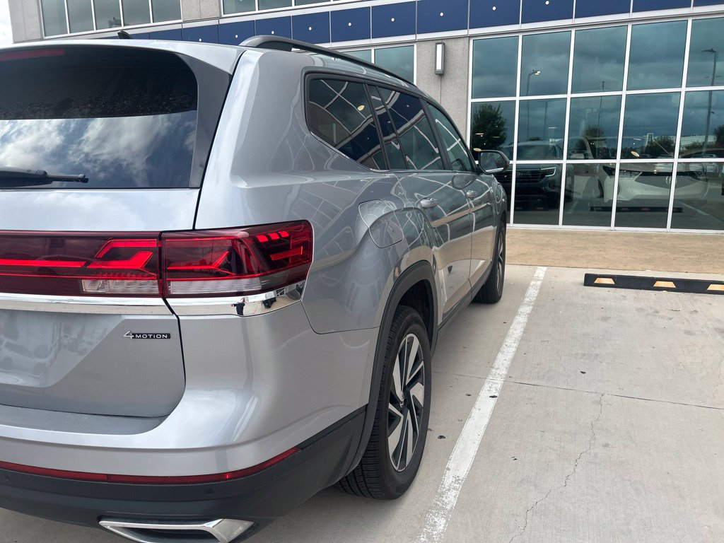 Used 2026 Volkswagen Atlas SE AWD/4WD image 3