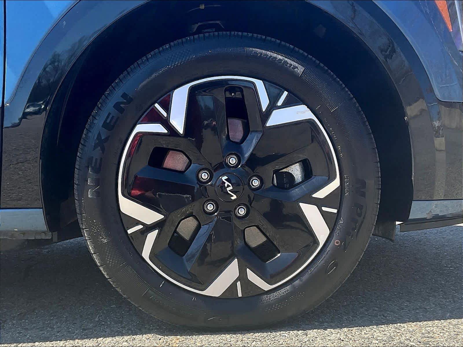 Used 2023 Kia Niro Wind w/ Wind Preserve Package FWD image 7