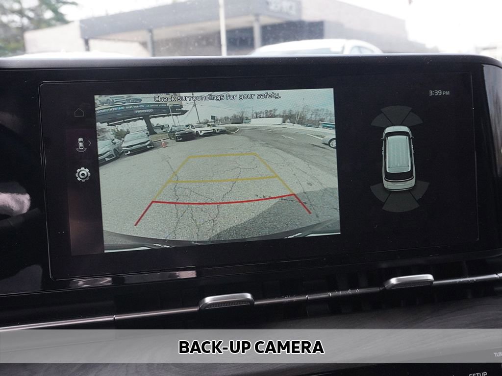 Used 2024 Kia Carnival EX image 6