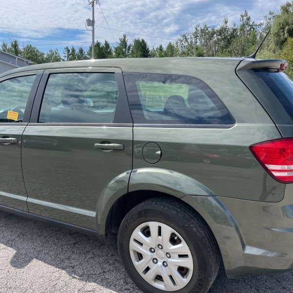 Used 2017 Dodge Journey SE FWD image 9