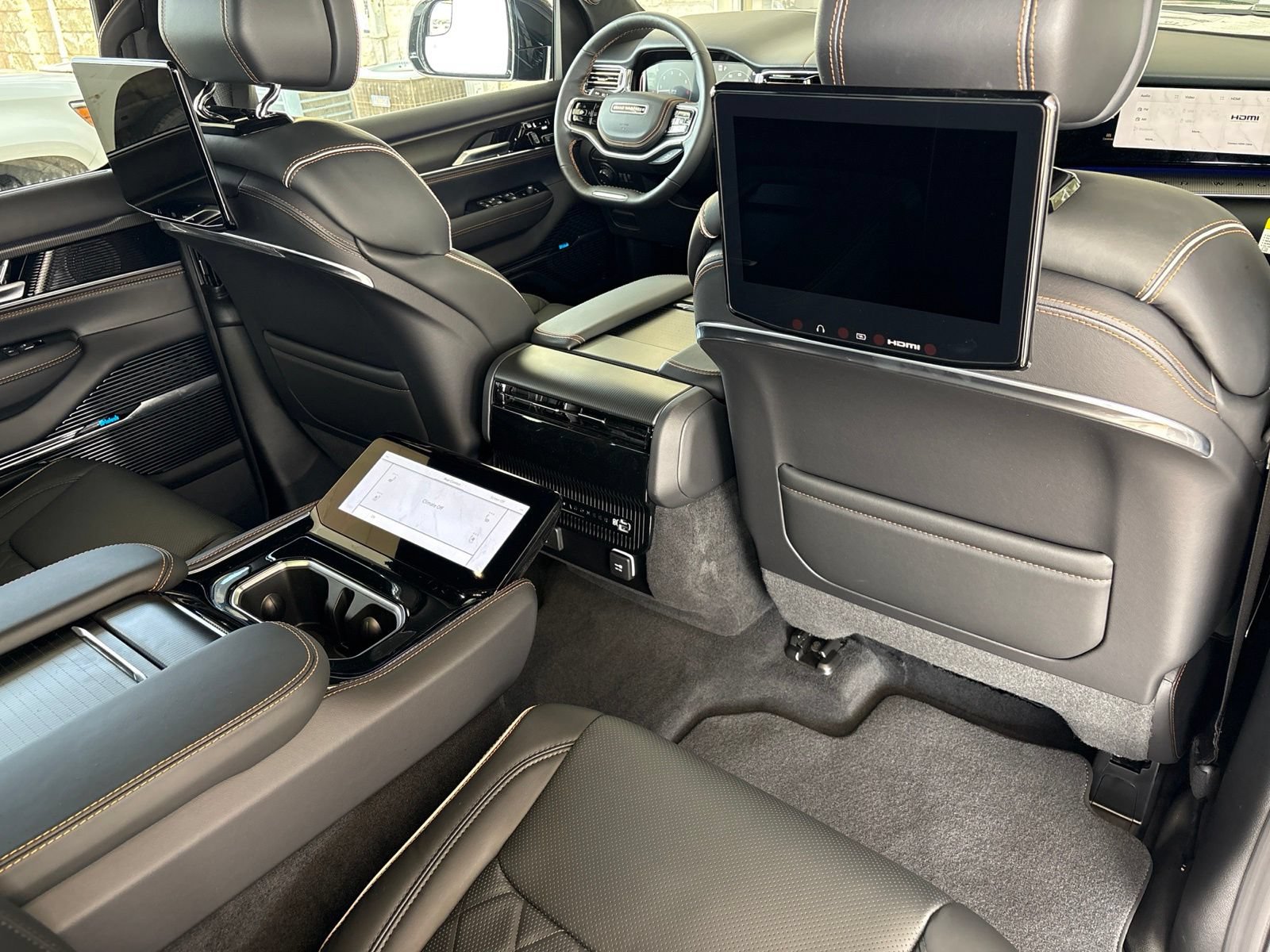 New 2026 Jeep Grand Wagoneer Summit AWD/4WD image 26
