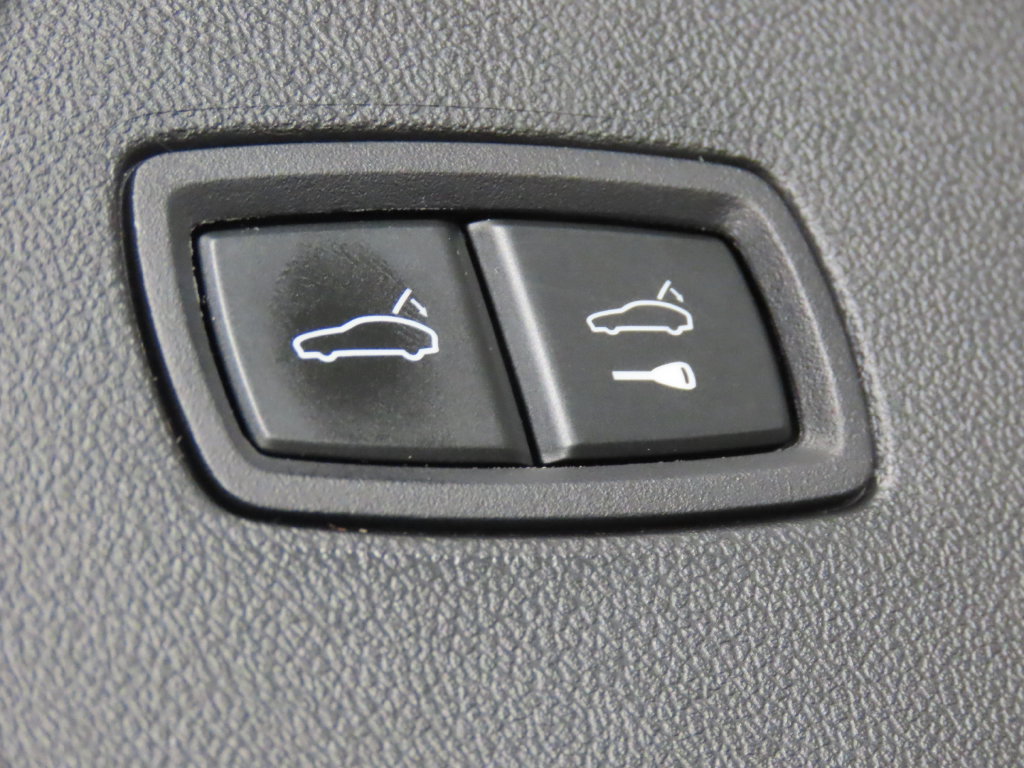 Certified 2025 Porsche Cayenne S AWD/4WD image 51