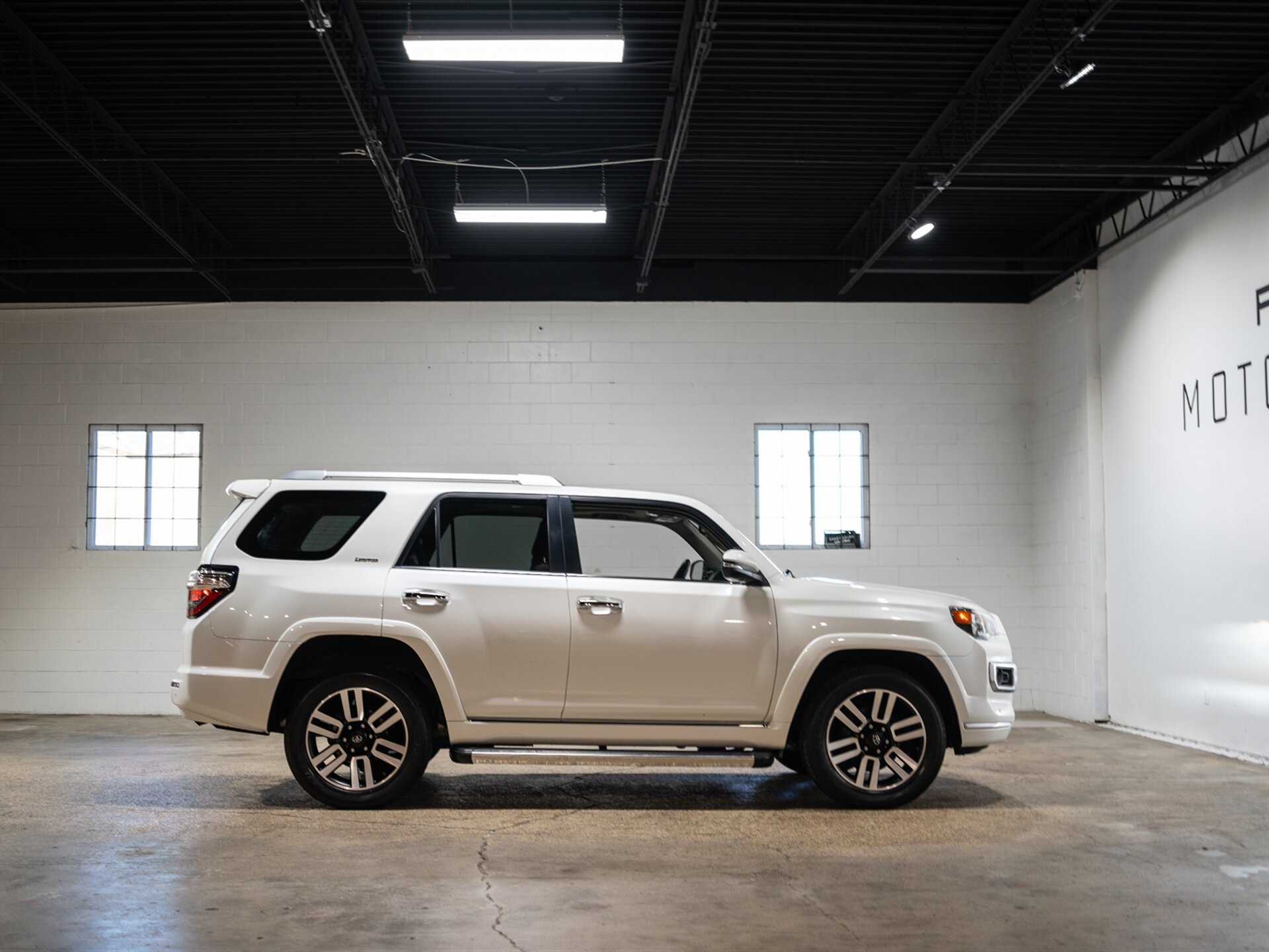 Used 2021 Toyota 4Runner Limited AWD/4WD image 9