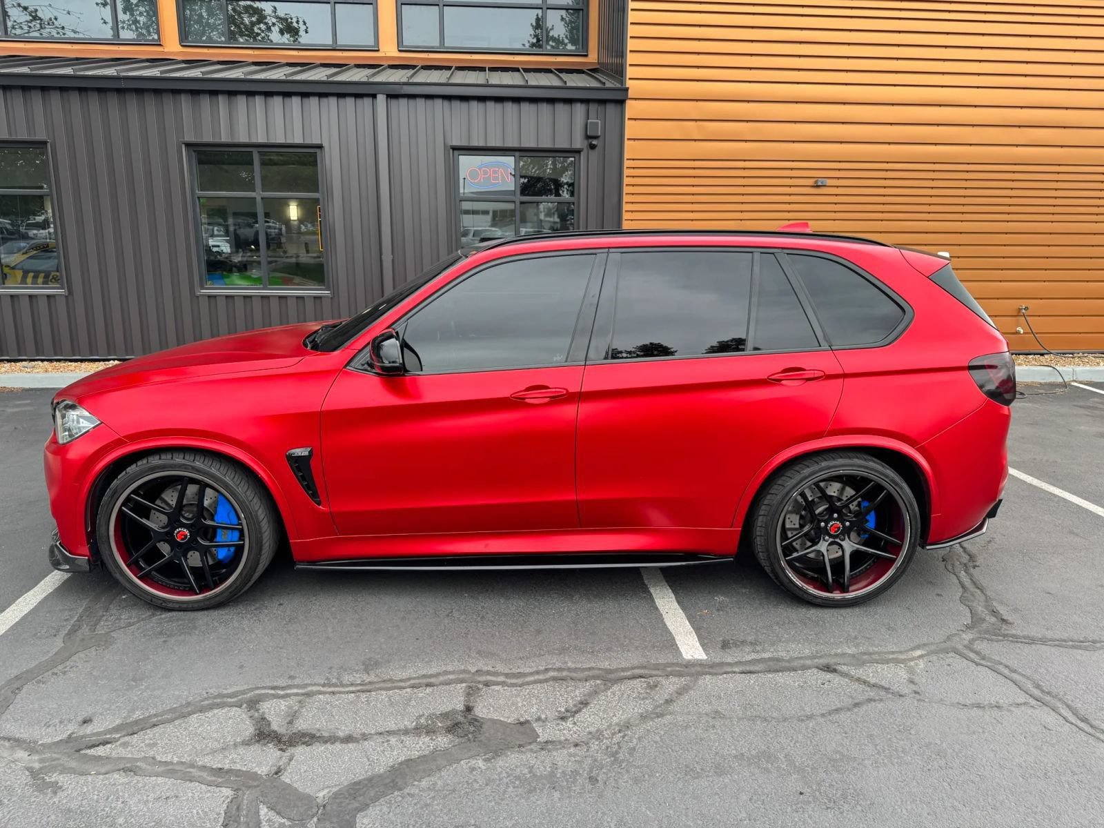 Used 2018 BMW X5 M AWD/4WD image 2