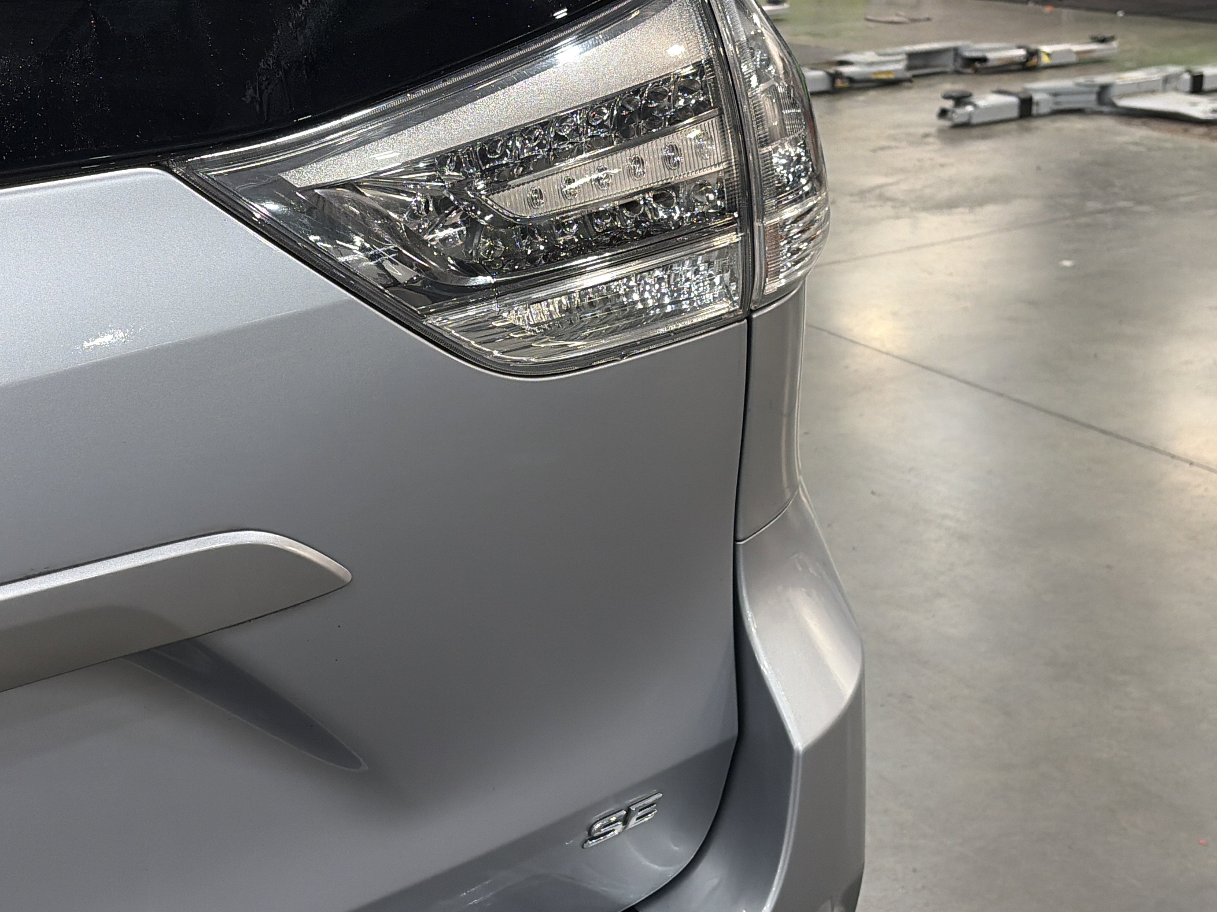 Used 2013 Toyota Sienna SE w/ Premium Pkg w/Entune FWD image 8