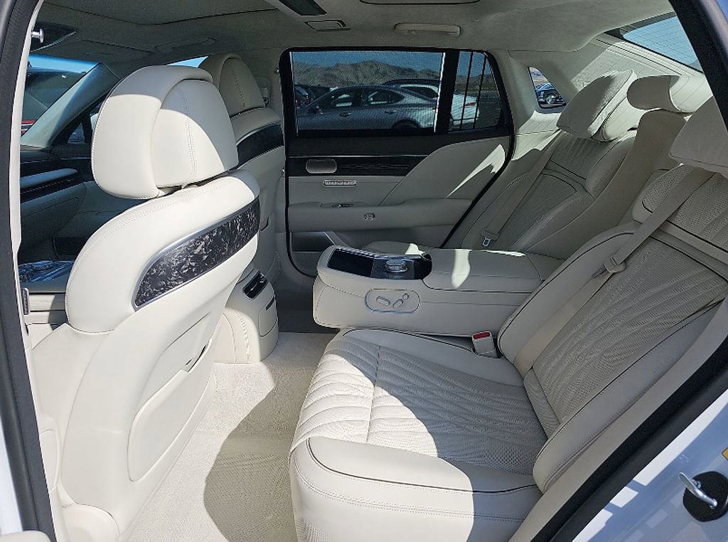 Used 2025 Genesis G90 3.5T image 7