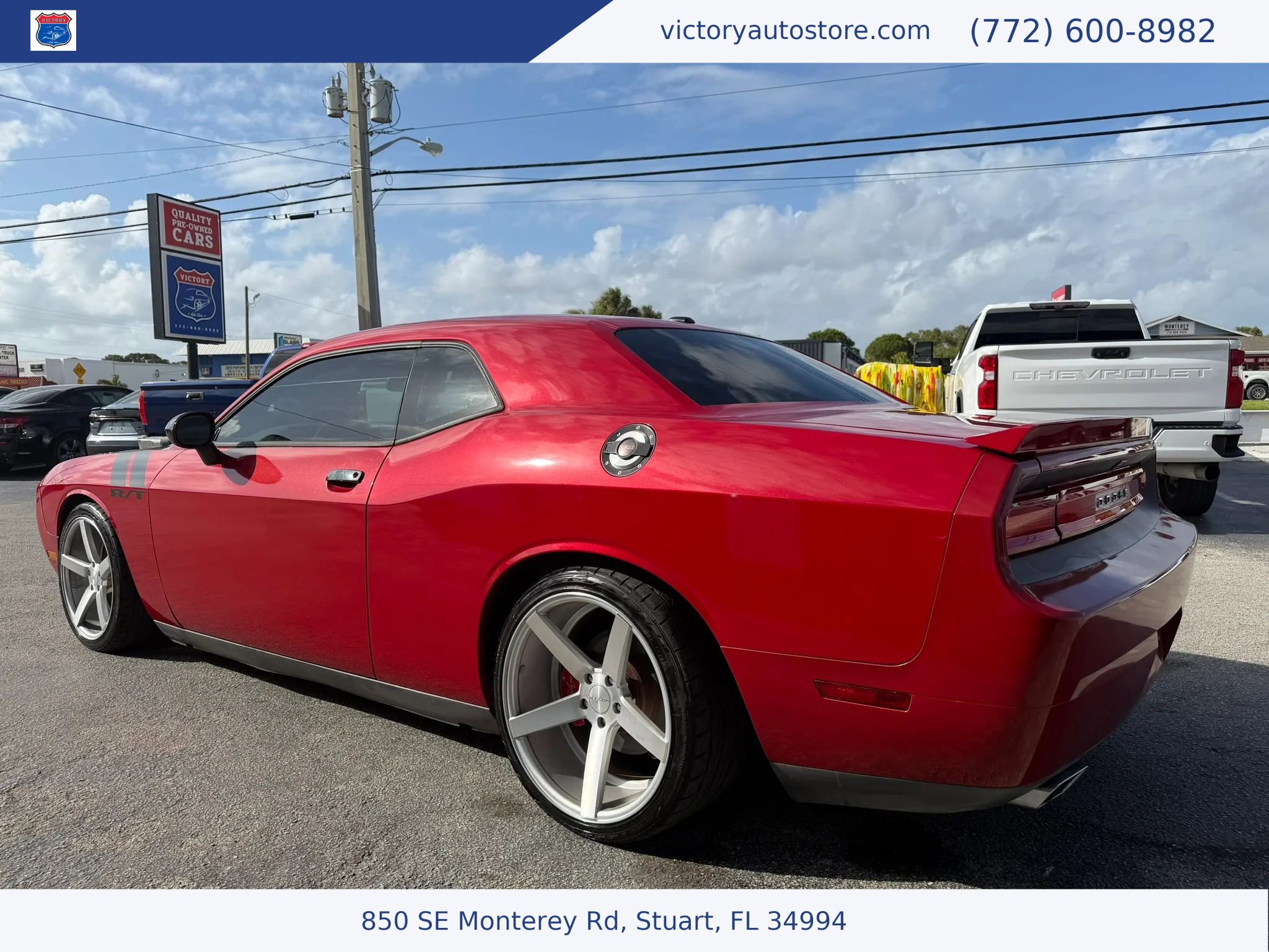 Used 2012 Dodge Challenger R/T RWD image 4