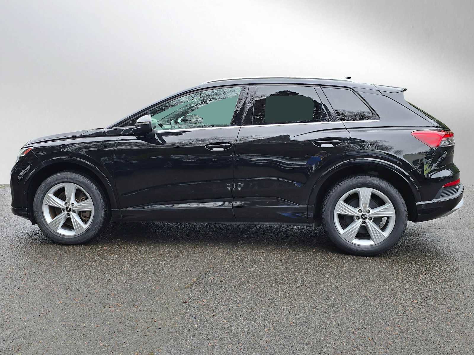 Used 2022 Audi Q4 e-tron Prestige image 6