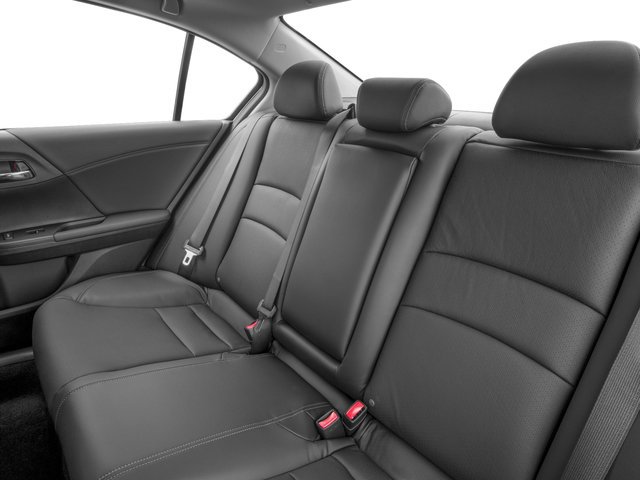 Used 2017 Honda Accord Touring image 14