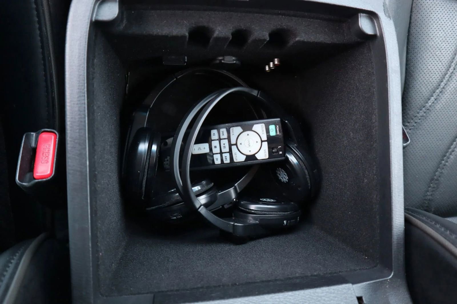 Used 2013 INFINITI JX35 AWD w/ Premium Pkg image 37