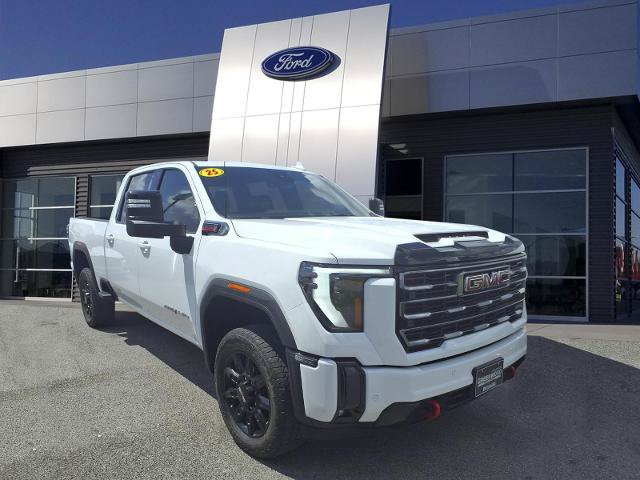 Used 2025 GMC Sierra 2500 AT4 AWD/4WD image 1