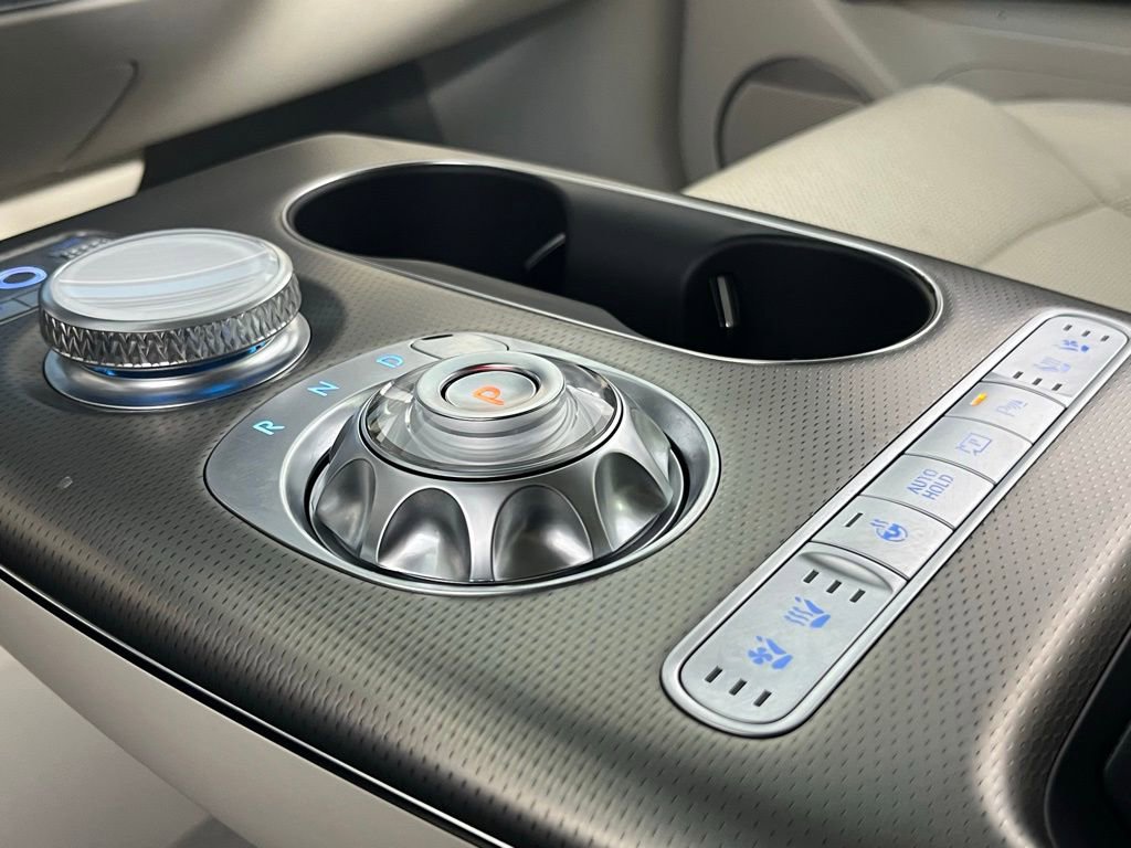 Used 2025 Genesis GV60 Advanced image 24