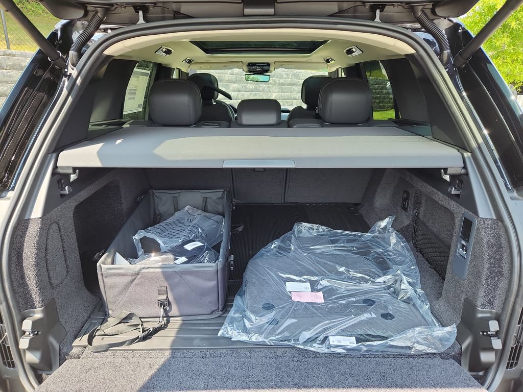 New 2026 Land Rover Range Rover SE AWD/4WD image 13