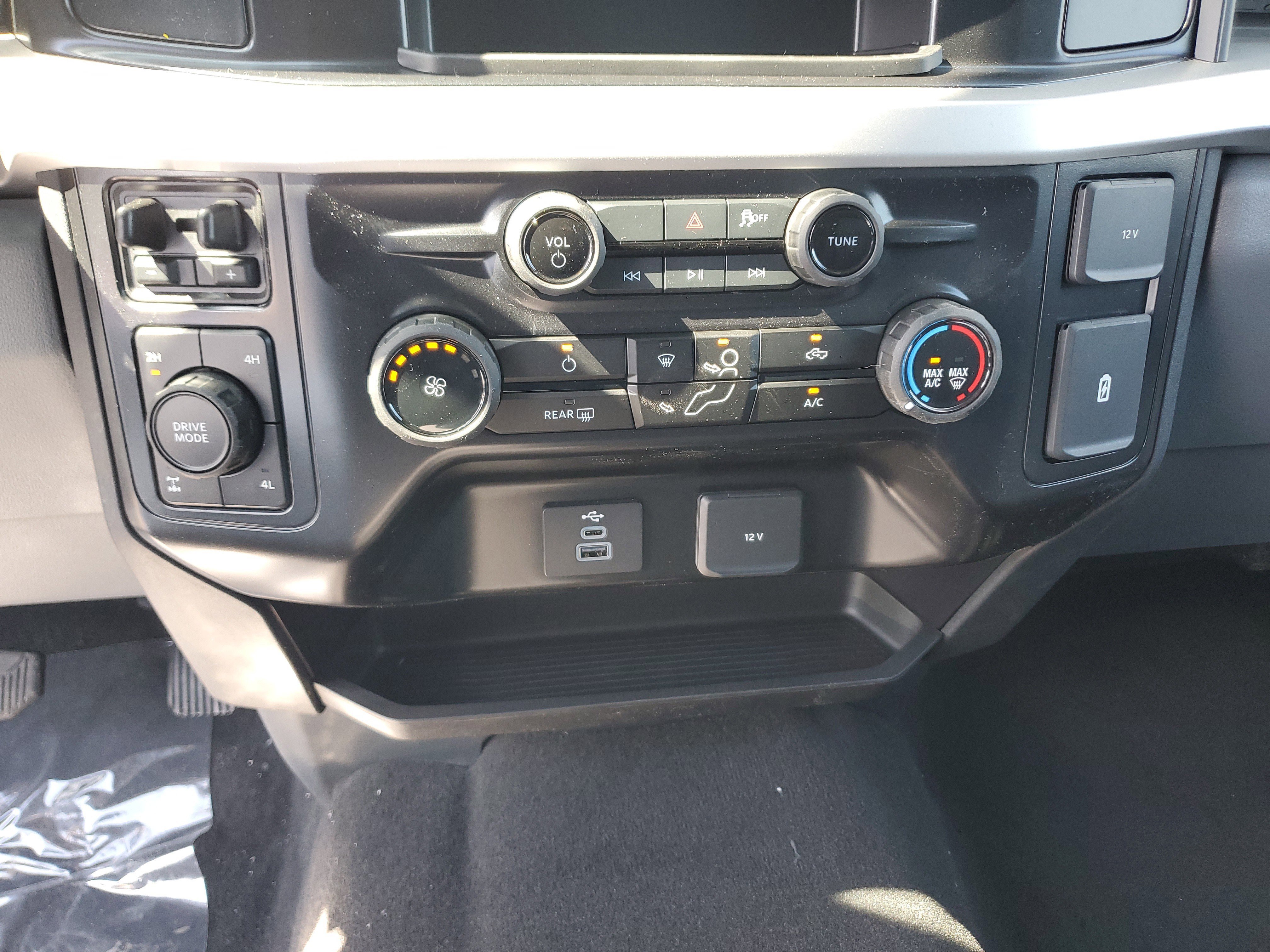 New 2026 Ford F350 XL w/ STX Appearance Package AWD/4WD image 18