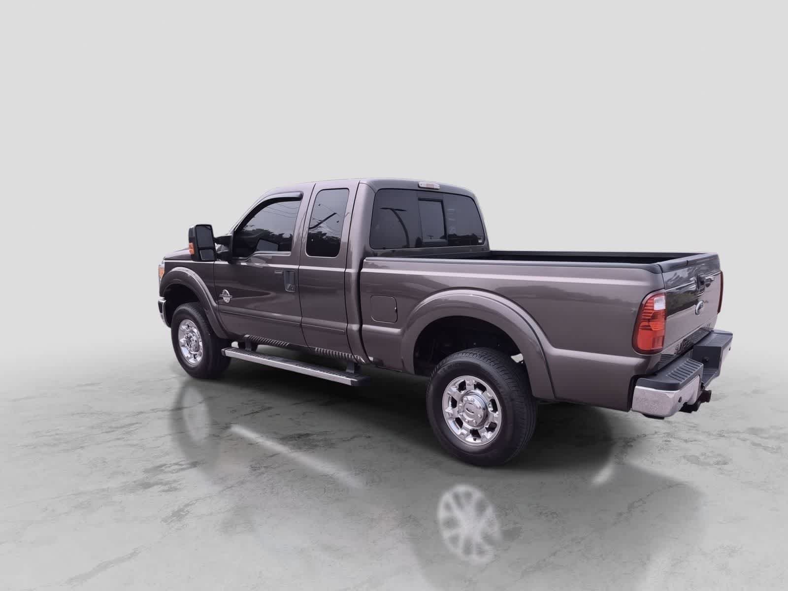 Used 2015 Ford F350 XLT w/ XLT Premium Package AWD/4WD image 6