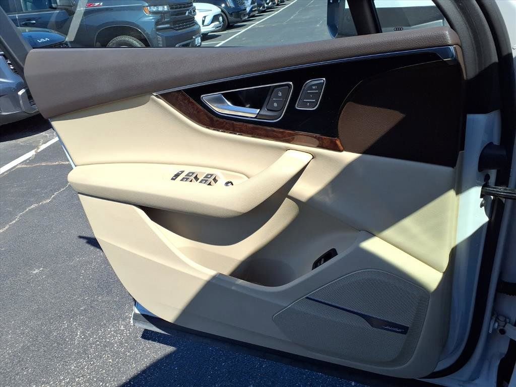 Used 2017 Audi Q7 3.0T Prestige image 20