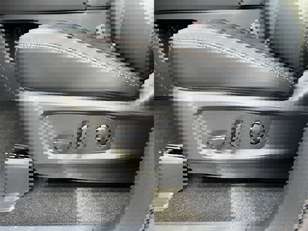 New 2026 Nissan Pathfinder SL image 10