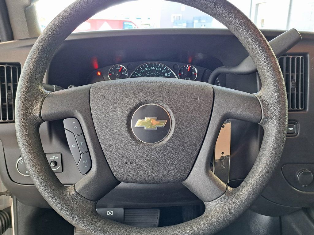 Used 2024 Chevrolet Express 2500 w/ Driver Convenience Package image 9