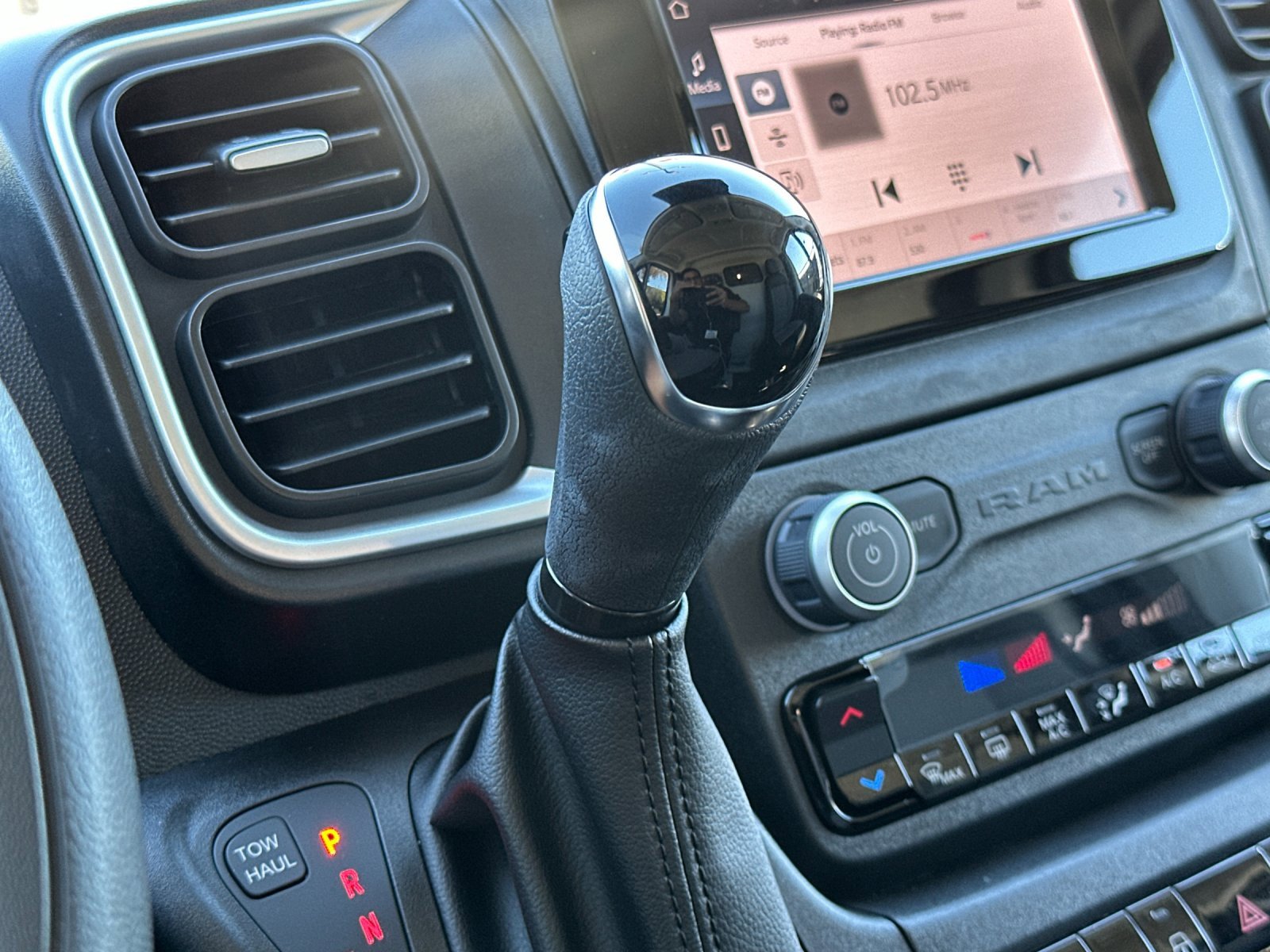 New 2026 RAM ProMaster 3500 w/ Quick Order Package 22G SLT image 17