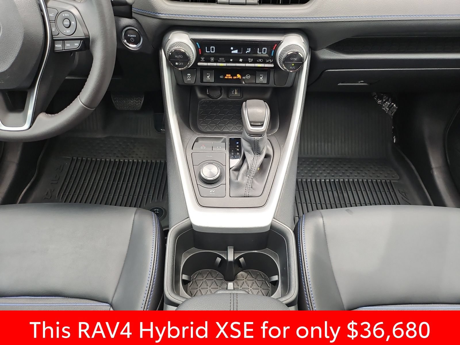 Used 2024 Toyota RAV4 XSE AWD/4WD image 31